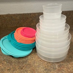 NWOT Tupperware Set